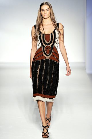 alberta_ferretti___pasarela_554808484_320x480