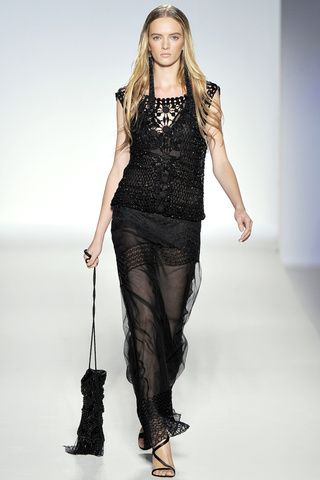 alberta_ferretti___pasarela_990077539_320x480