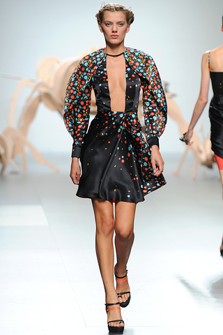 ana_locking___pasarela_599900241_320x480