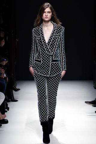 balmain___pasarela_536610436_320x480
