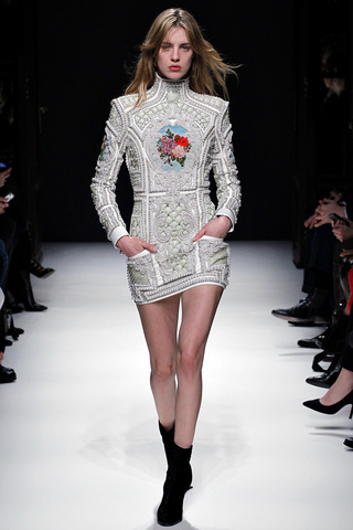 balmain___pasarela_580030511_320x480