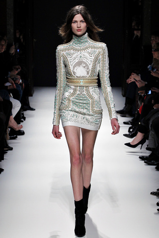 balmain___pasarela_935129474_320x480