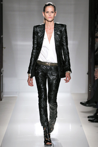 balmain___pasarela_304542401_320x480