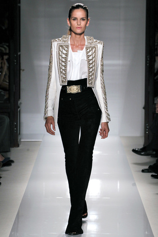 balmain___pasarela_589720627_320x480