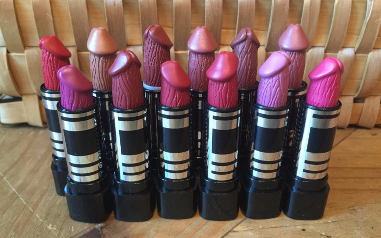 Barra de labios con forma de pene