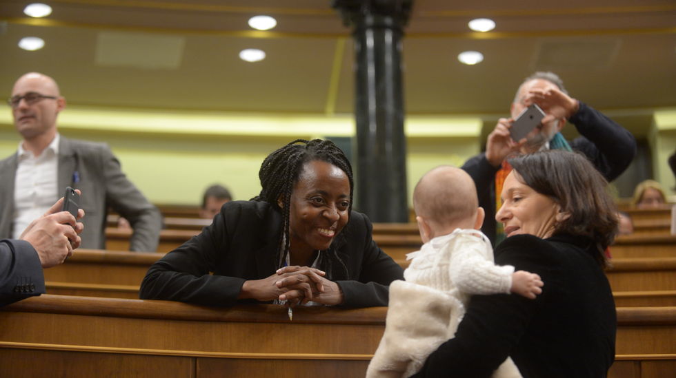 Polémica por el bebé en el congreso