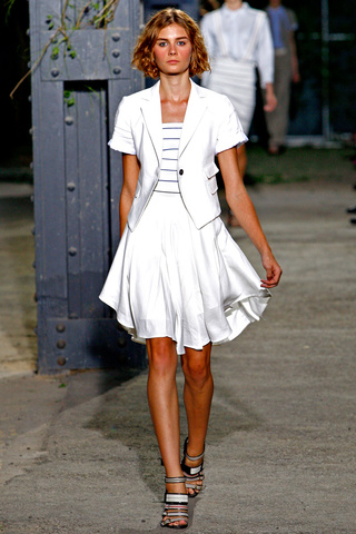 boy_and_girl_by_band_of_outsiders___pasarela_173740508_320x480