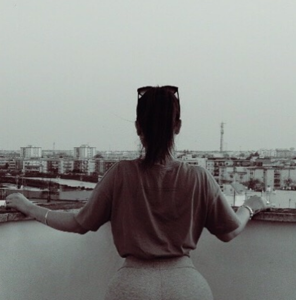 La cantante Maria Isabel se convierte en una Kardashian