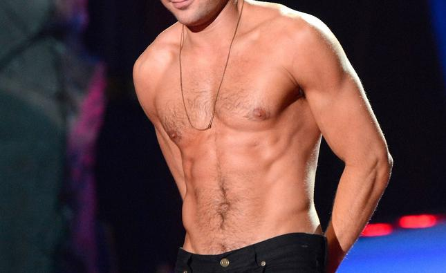 Zac Efron es el hombre más sexy del año