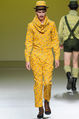 carlos_d__ez___pasarela_619607900_320x480