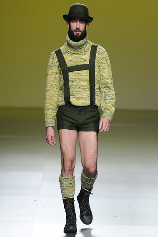 carlos_d__ez___pasarela_684939891_320x480