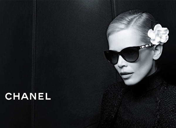 062311_chanel_eyewear_claudia_schiffer_5110623115005