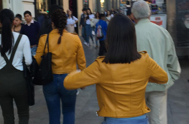 Chaqueta amarilla de Zara