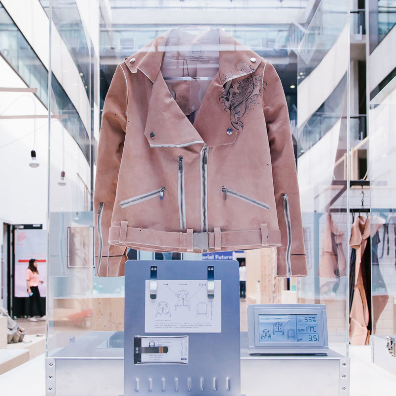 Chaqueta de piel humana 