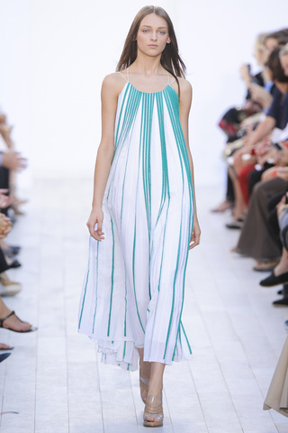 chlo_____pasarela_704780455_320x480