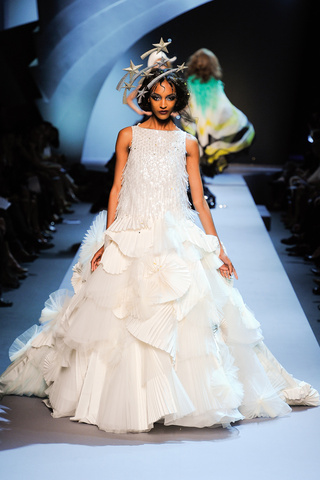 christian_dior___pasarela_371620030_320x480