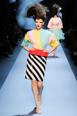 christian_dior___pasarela_463464323_320x480