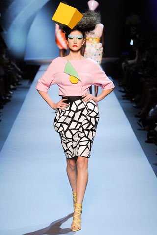 christian_dior___pasarela_827817228_320x480