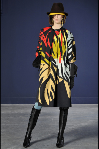 balenciaga___pasarela_570739269_320x480