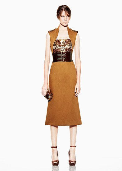 7178b299a85c0358_alexander-mcqueen-resort-2012-runway-001_145945739933_preview