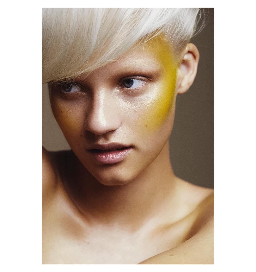 Tendencia colorete amarillo 