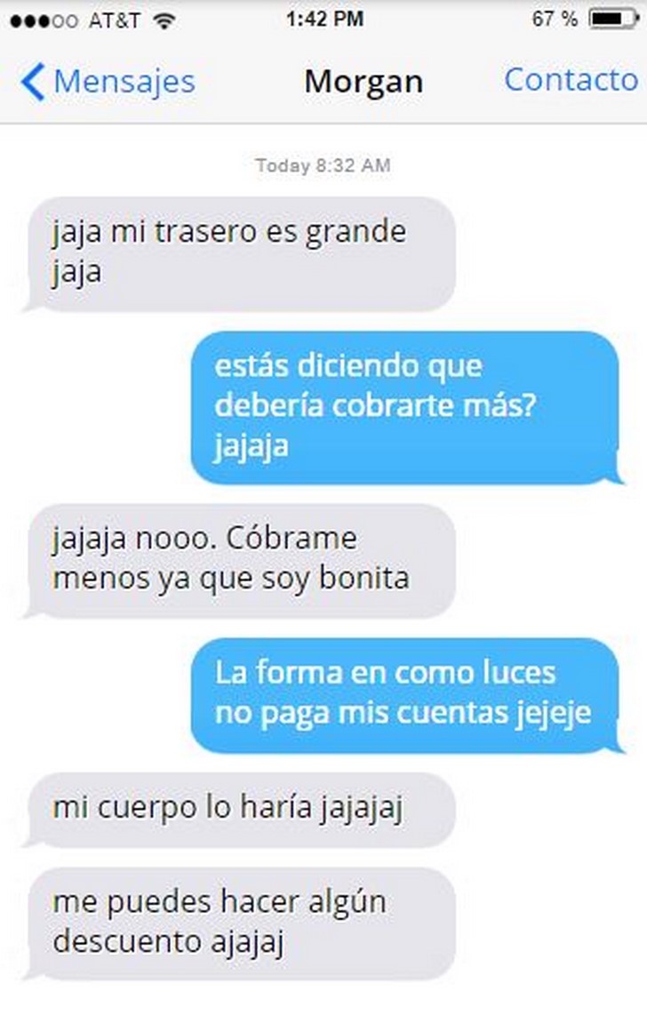 Conversación entre chica y tatuador