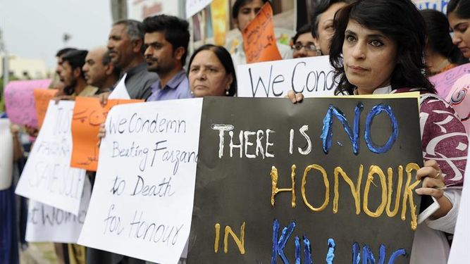 Protestas contra los crímenes de honor en Pakistán