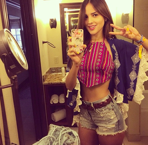 mujeres con crop tops