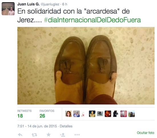 bromas con los 'dedos-retrovisor' de la alcaldesa de Jerez