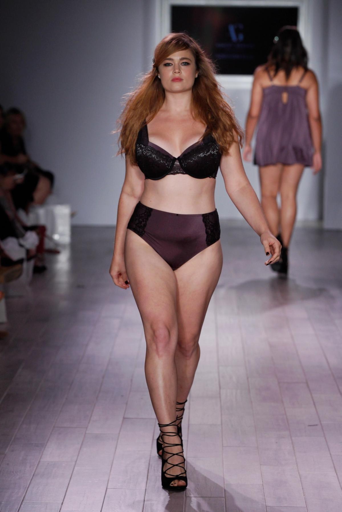 Colección tallas grandes de Ashley Graham en la NYFW