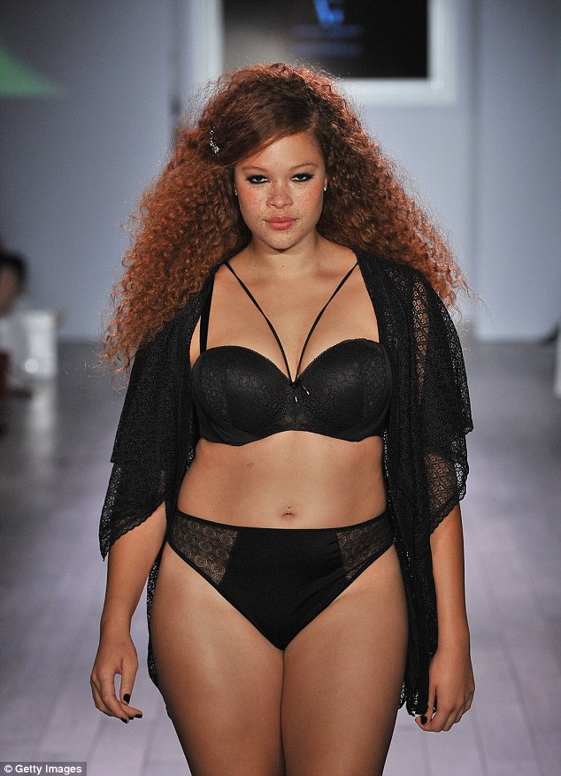 Colección tallas graColección tallas grandes de Ashley Graham en la NYFWndes de Ashley Graham en la NYFW