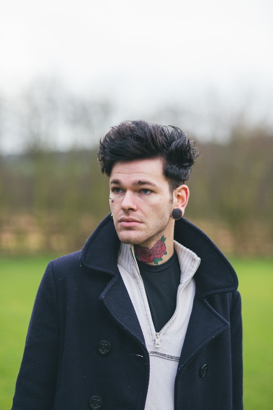 El modelo Reid Barnes irá a prisión por abusar de una menor