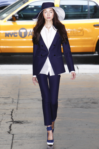 dkny___pasarela_403159071_320x480