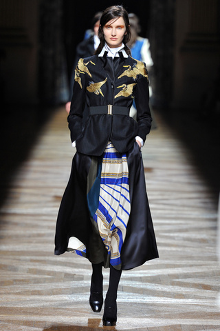 dries_van_noten___pasarela_903715019_320x480