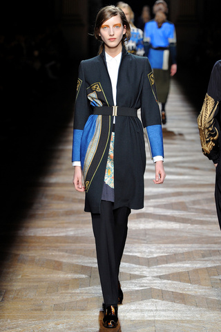 dries_van_noten___pasarela_918432601_320x480