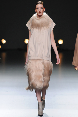 juan_duyos___pasarela_382060088_320x480