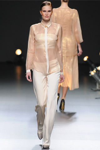 juan_duyos___pasarela_651578525_320x480