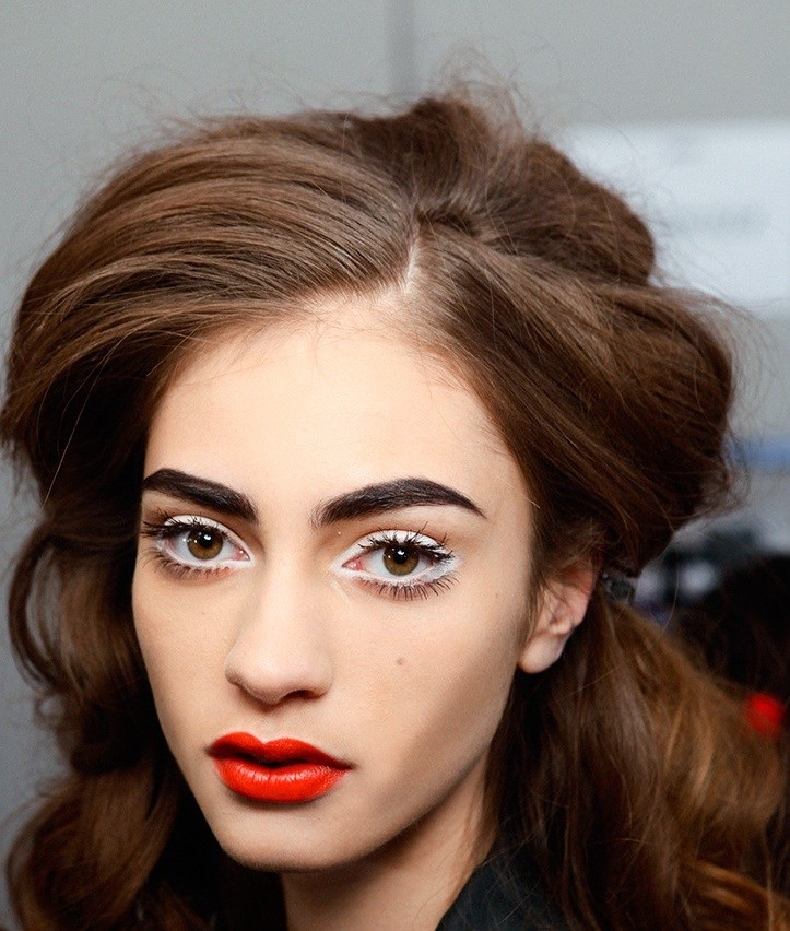 Tendencia eyeliner blanco