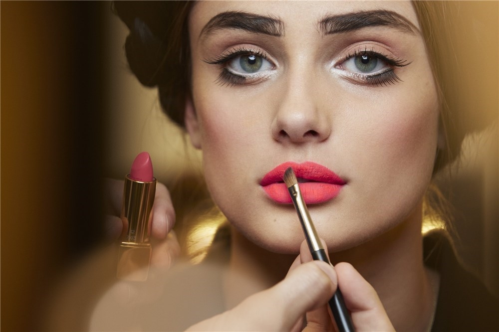 Tendencia eyeliner blanco