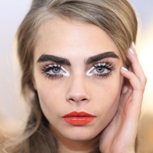 Tendencia eyeliner blanco