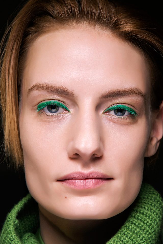 Eyeliners de colores, tendencia 2018-2019