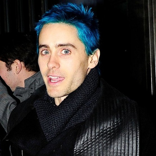 jared-leto-pelo-azul