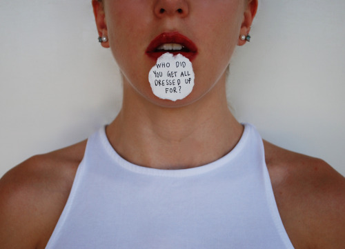 "Handle with care", fotos contra el sexismo de Rorä Blue