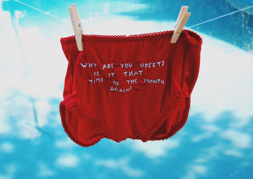 "Handle with care", fotos contra el sexismo de Rorä Blue