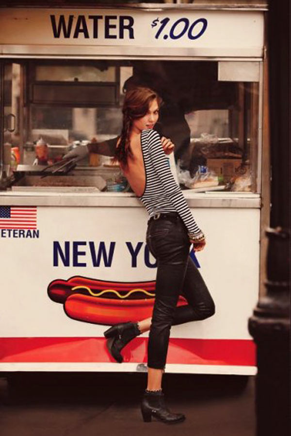 123011_karlie_kloss_2111230105542