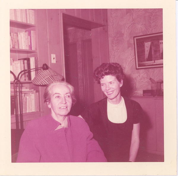 Gabriela Mistral doodle de Google