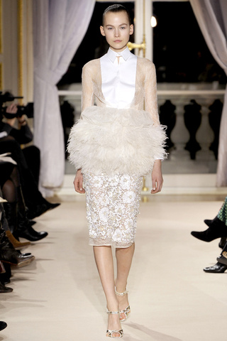 giambattista_valli___pasarela_285352136_320x480