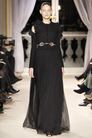 giambattista_valli___pasarela_757763613_320x480