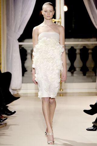 giambattista_valli___pasarela_864008975_320x480