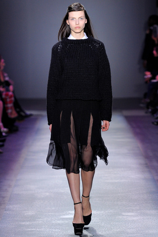 giambattista_valli___pasarela_80040337_320x480